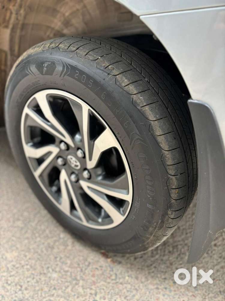 Toyota Innova Crysta [2020-ongoing] 2.4 Gx At 7 Str, 2022, Diesel