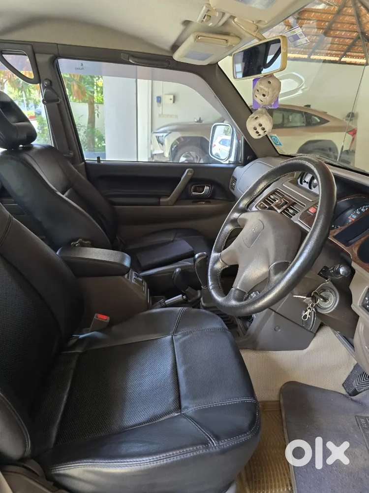 2011 Model Mitsubishi Pajero Sfx 4x4