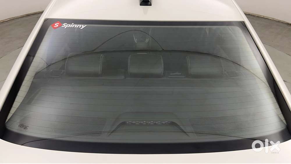 Skoda Slavia Ambition 1.0l Tsi At, 2023, Petrol