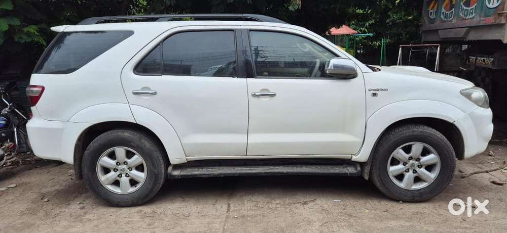 Toyota Fortuner 2010 Diesel Well Maintained