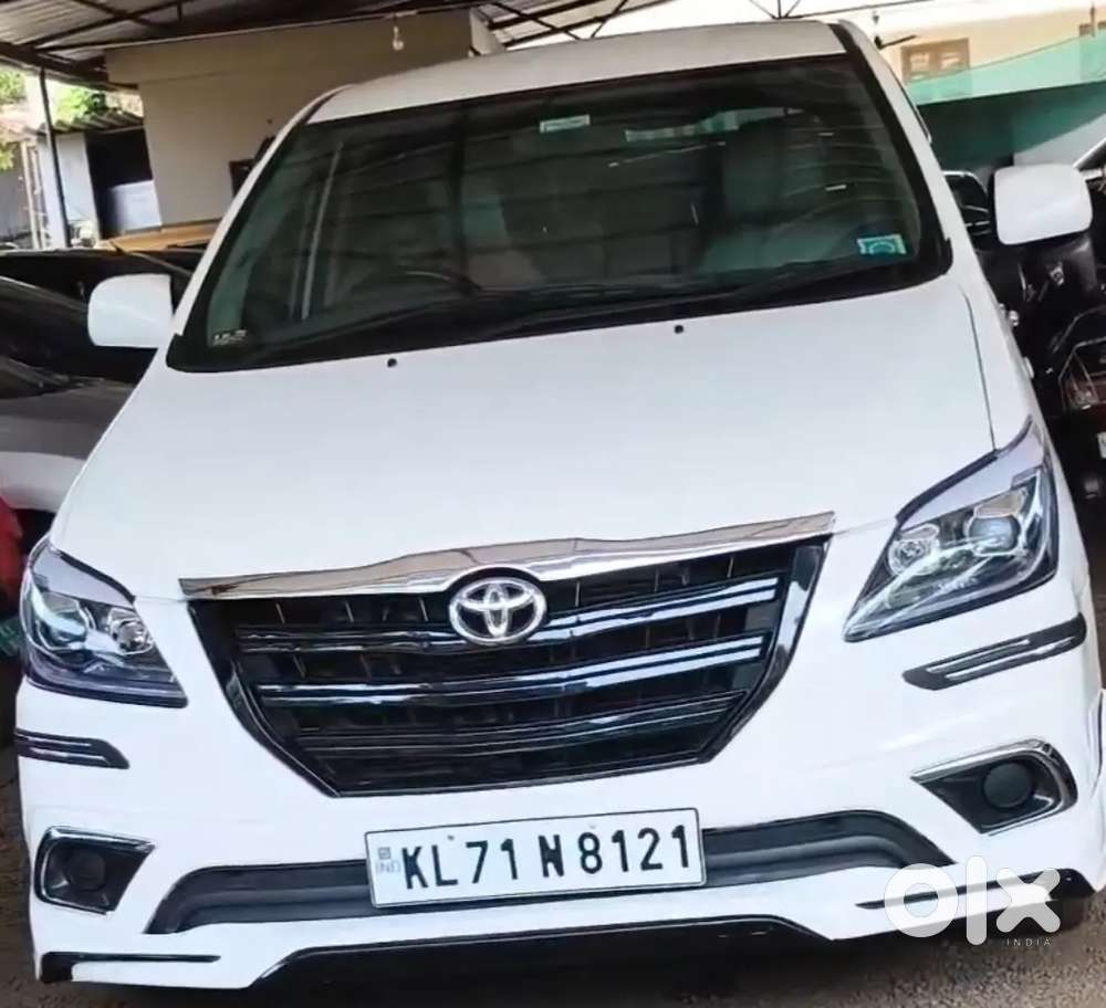 Toyota Innova 2014