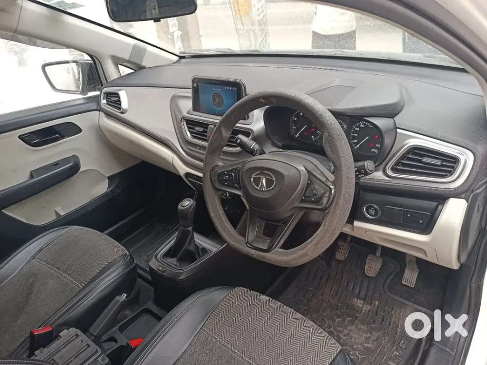 Tata Altroz 2023 Petrol Well Maintained