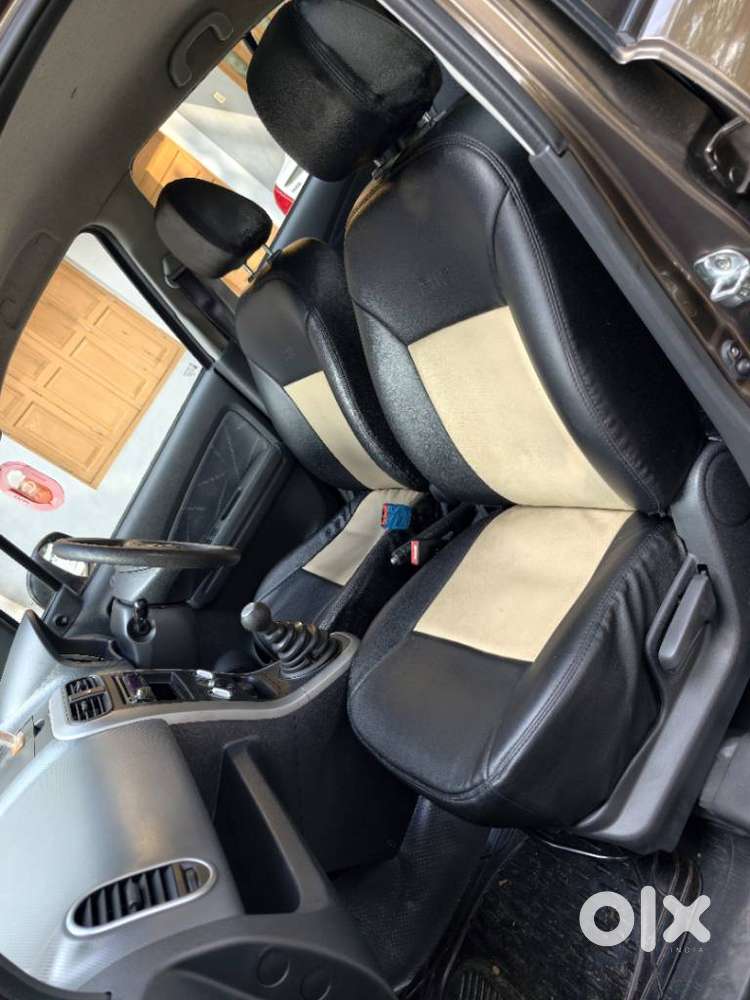 Maruti Suzuki Ritz Vxi, 2010, Petrol