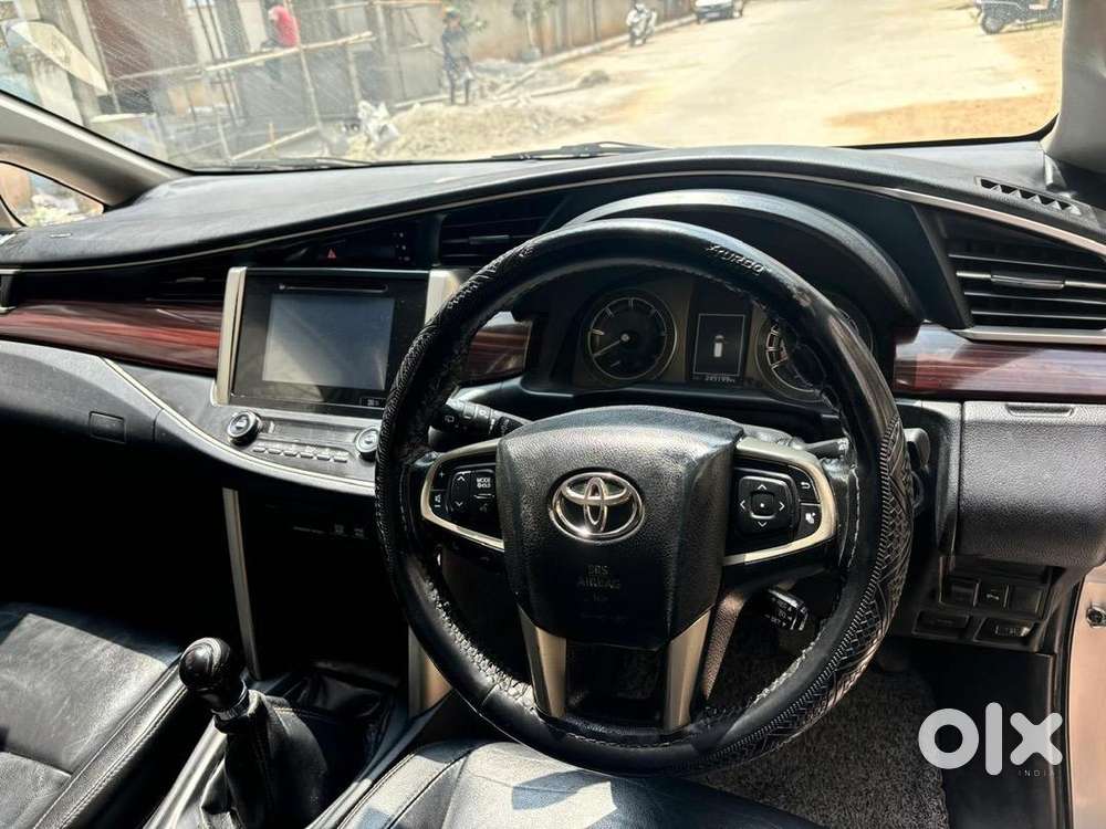 Toyota Innova Crysta 2016 Diesel Well Maintained