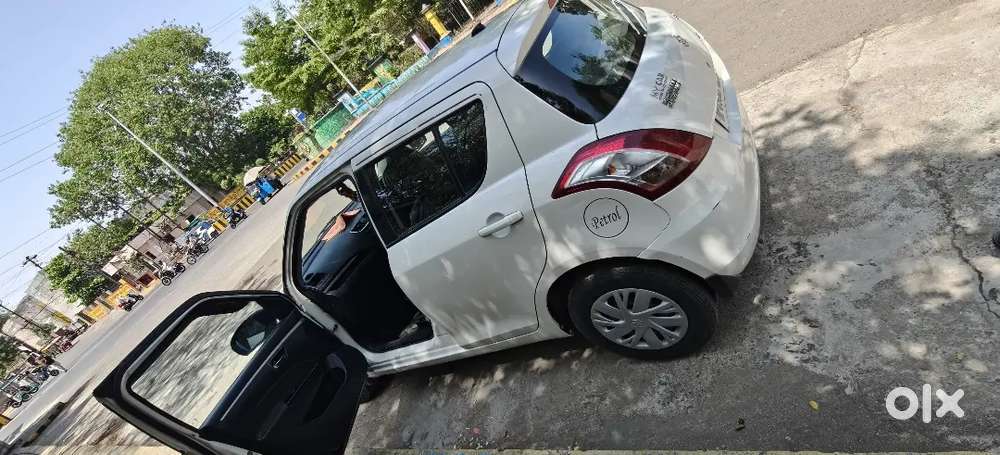 2015 Vxi All Maintained Gadhi Ek Hath Chali Hui H Ghar Mai Use Hui H