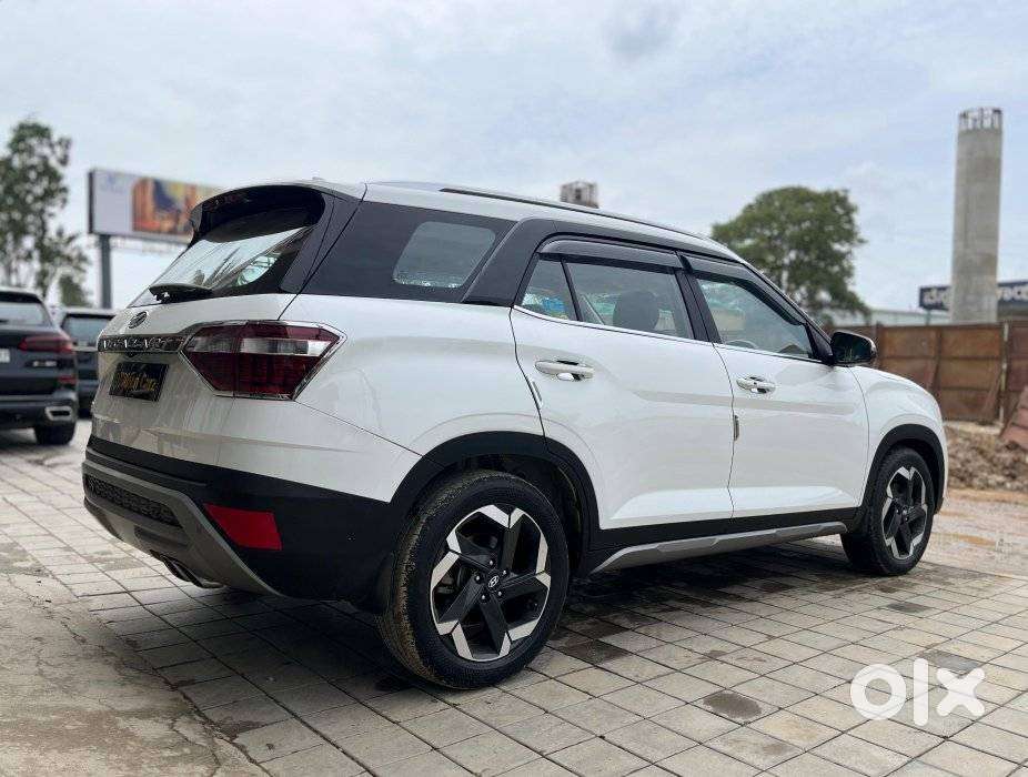 Hyundai Alcazar Platinum, 2021, Petrol