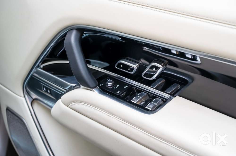 Land Rover Range 5.0 Petrol Swb Autobiography, 2025, Petrol