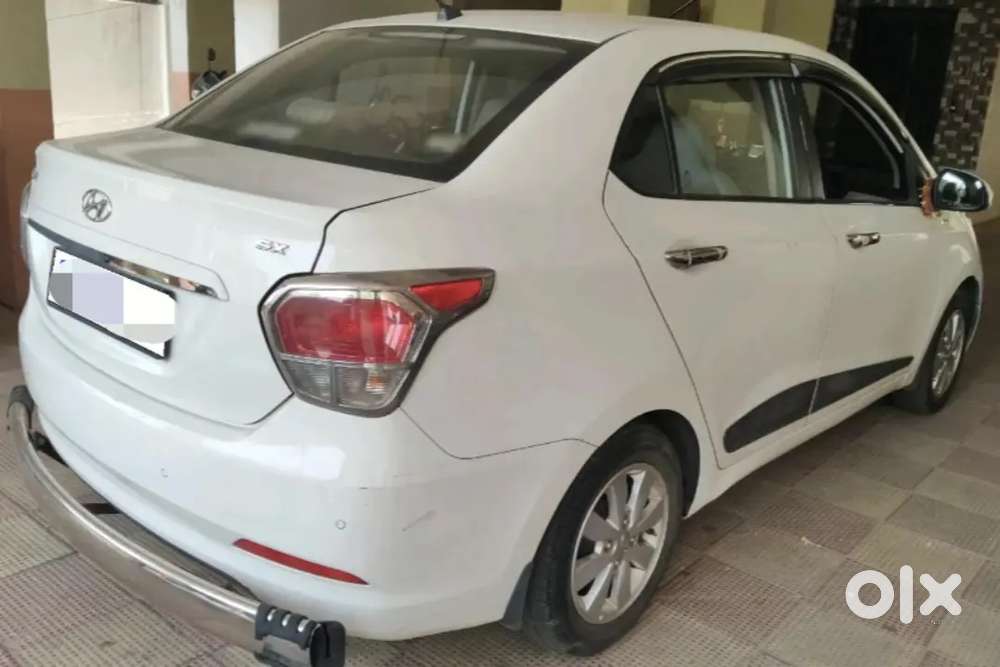 Hyundai Xcent 2016