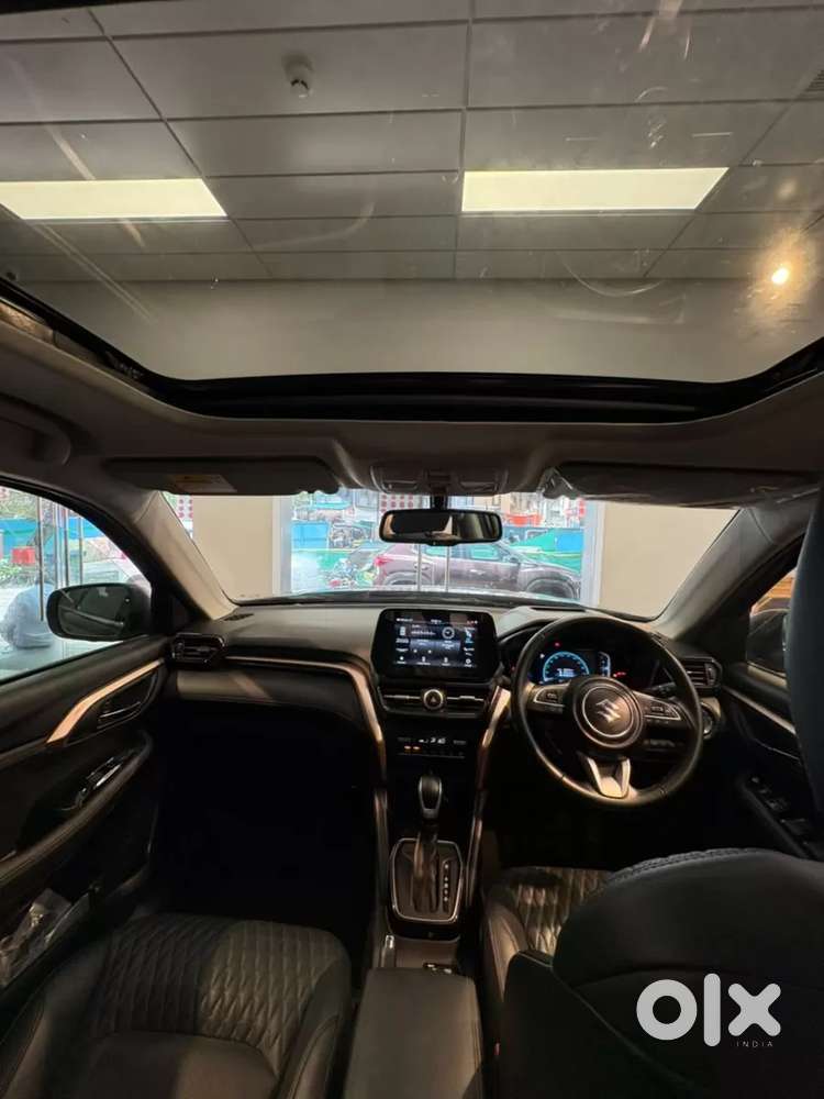 Maruti Suzuki Grand Vitara 1.5 Alpha Plus Intelligent Hybrid Ecvt, 2..