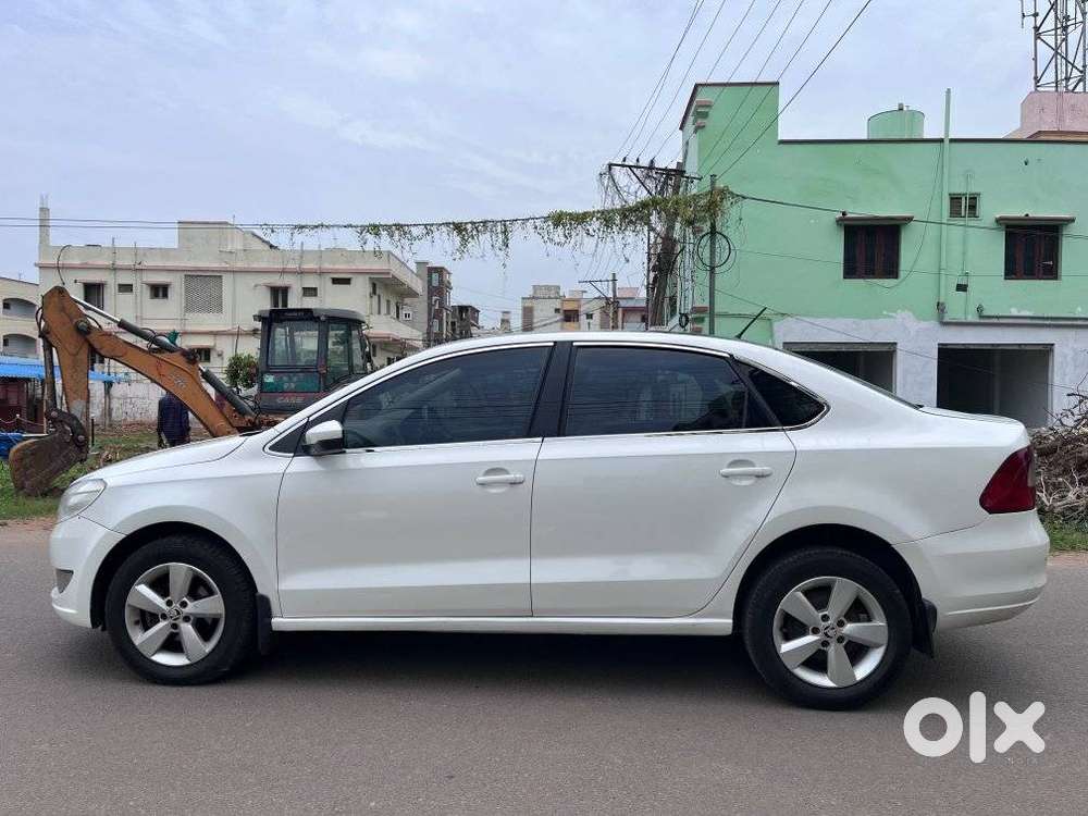 Skoda Rapid 1.5 Tdi At Style, 2015, Diesel