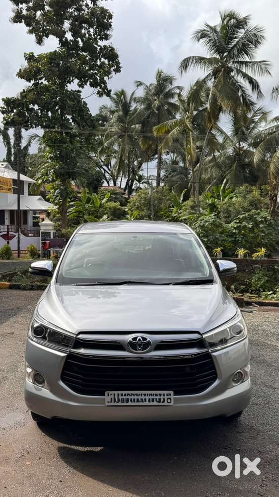 Innova Crysta 2.8z