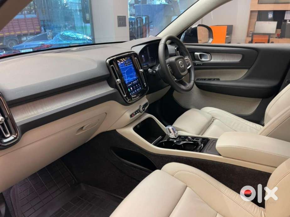 Volvo Xc40 B4 Ultimate, 2023, Cng & Hybrids