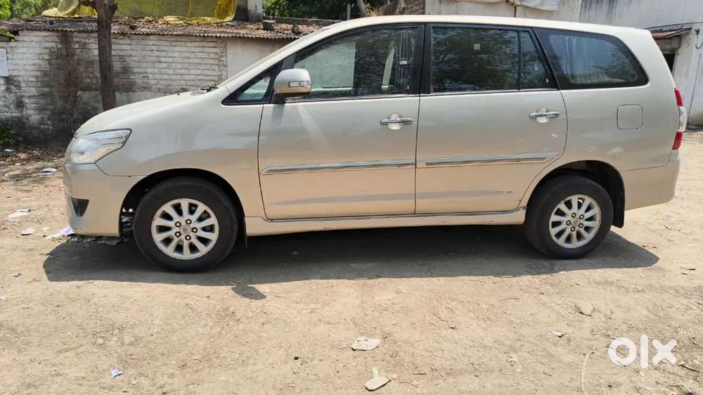 Toyota Innova 2013 Diesel Well Maintained