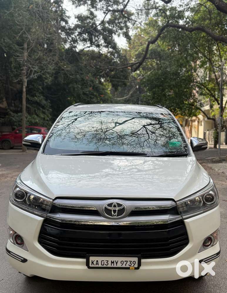 Toyota Innova Crysta 2.8z Automatic, 2016, Diesel