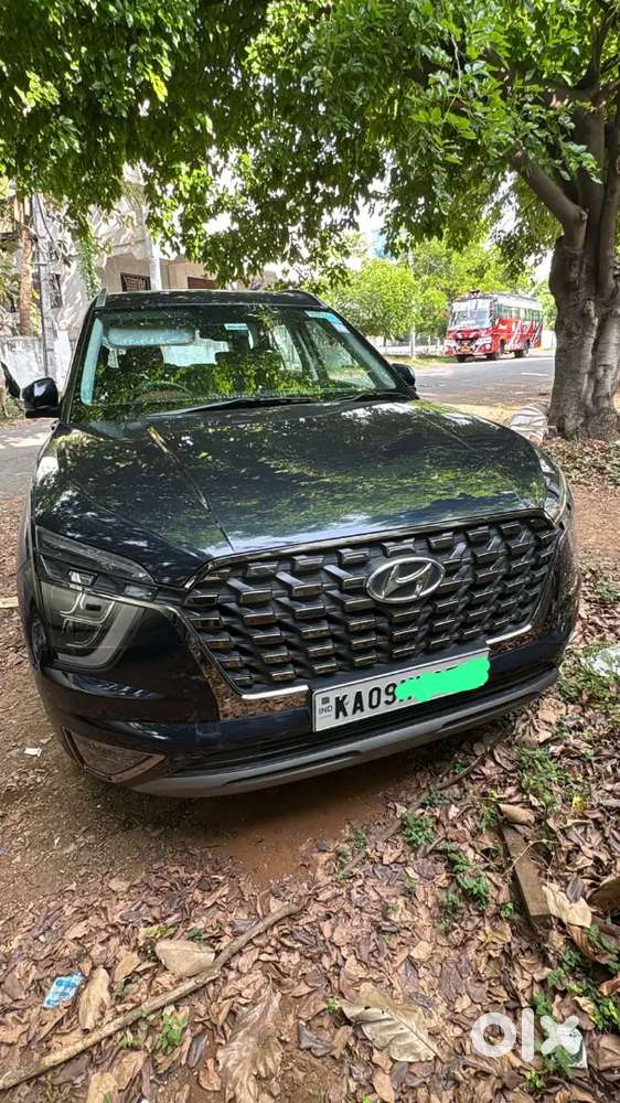 Hyundai Alcazar 7 seater diesel engine and manual transmission