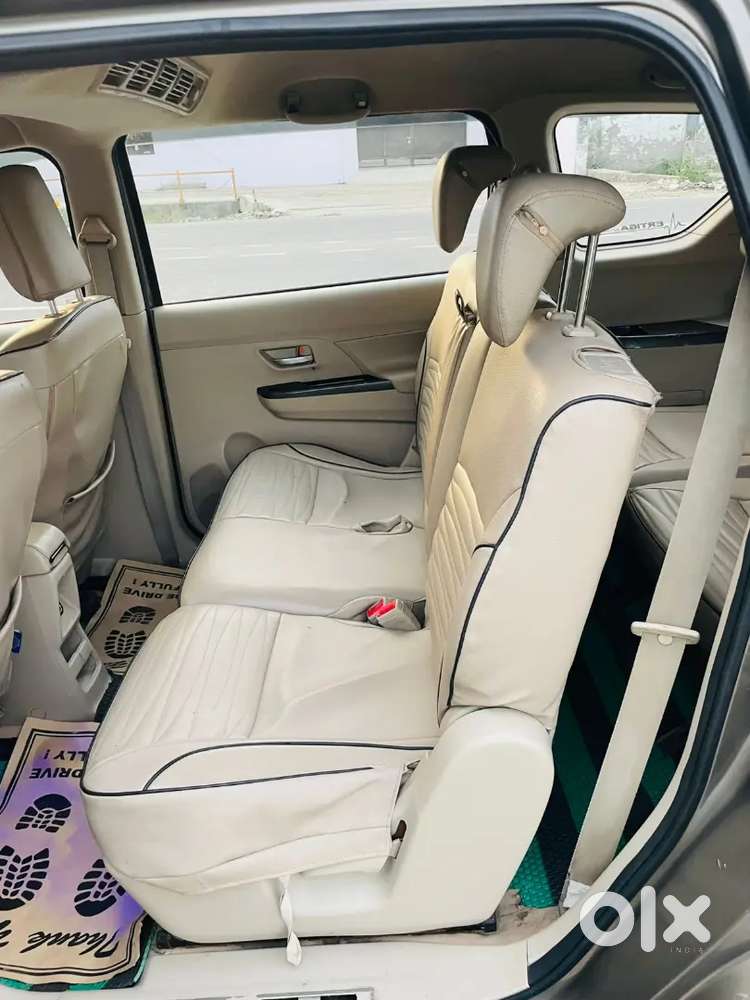Maruti Suzuki Ertiga 2023 Vxi Cng
