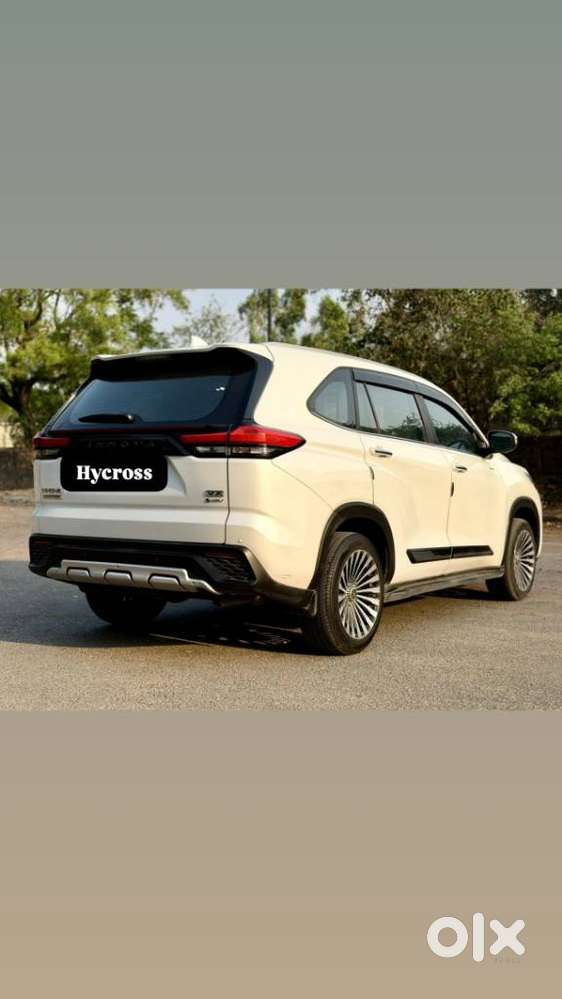 Toyota Innova Hycross 2.0 Vx (o) Hybrid 7 Str, 2025, Petrol