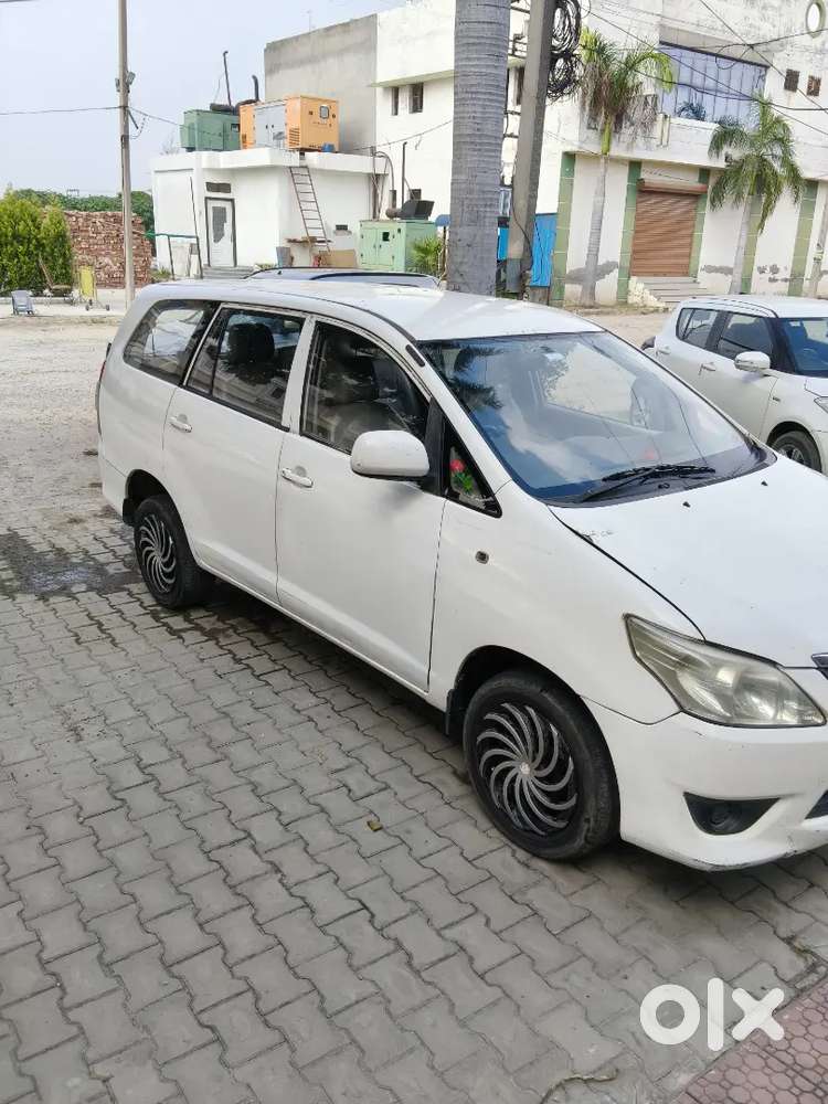 Toyota Innova 2012 Diesel 198000 Km Driven