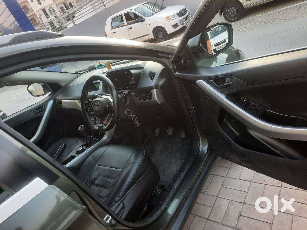 Tata Nexon 1.2 Revotron Xm (s), 2022, Petrol