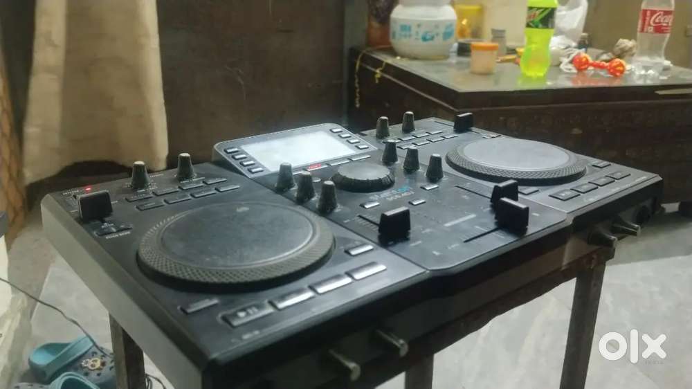 Stanton SCS.4DJ Standalone Digital DJ Controller – Excellent