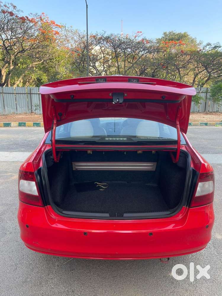 Skoda Rapid 2011-2013 1.6 Mpi At Ambition, 2013, Petrol