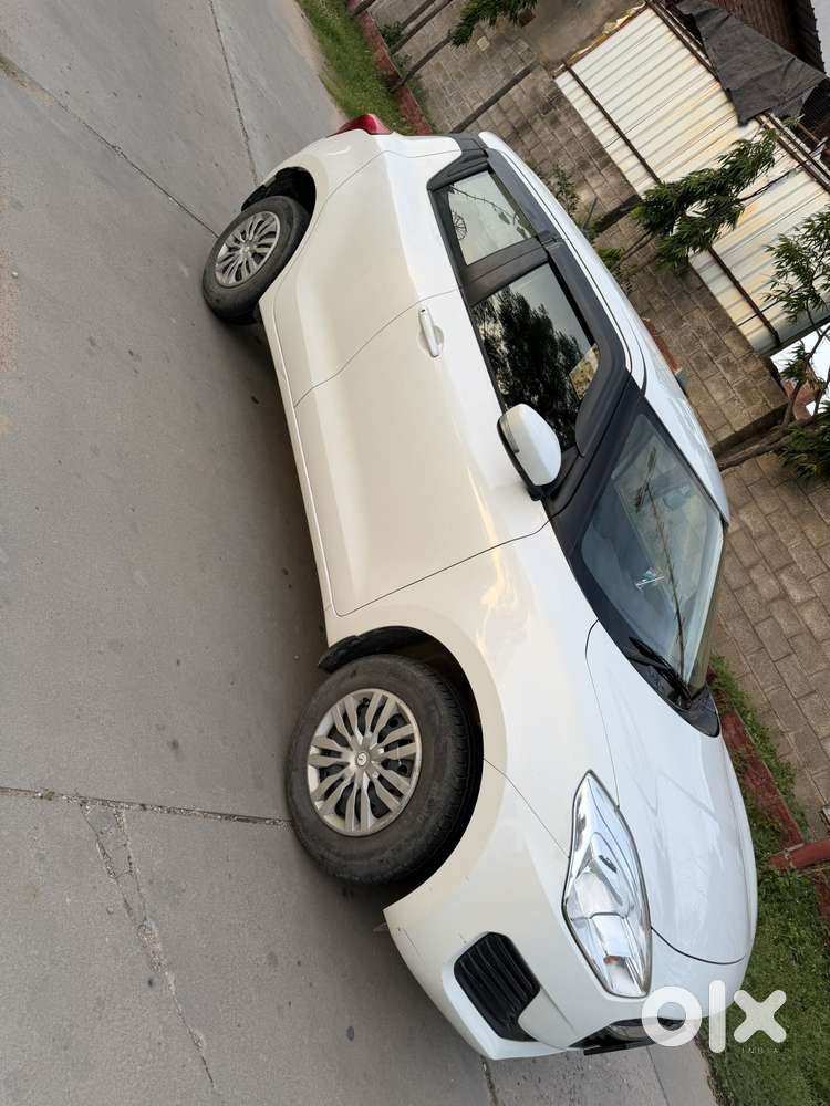 Maruti Suzuki Swift Vxi, 2021, Petrol