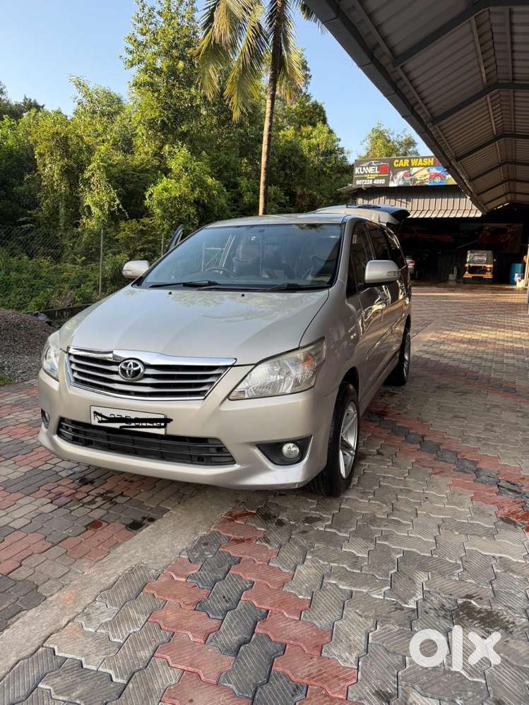 Toyota Innova 2013 Full Option V