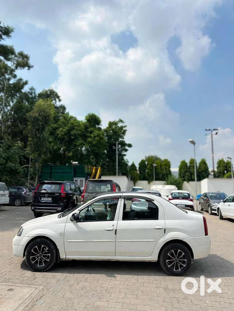 Mahindra Renault Logan 2008