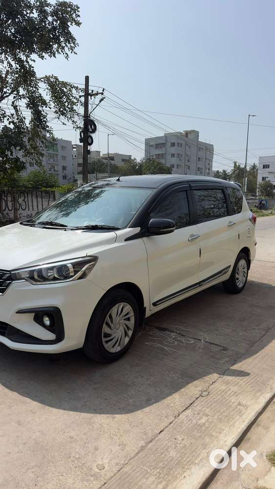 Maruti Suzuki Ertiga 1.5 Vxi, 2022, Petrol