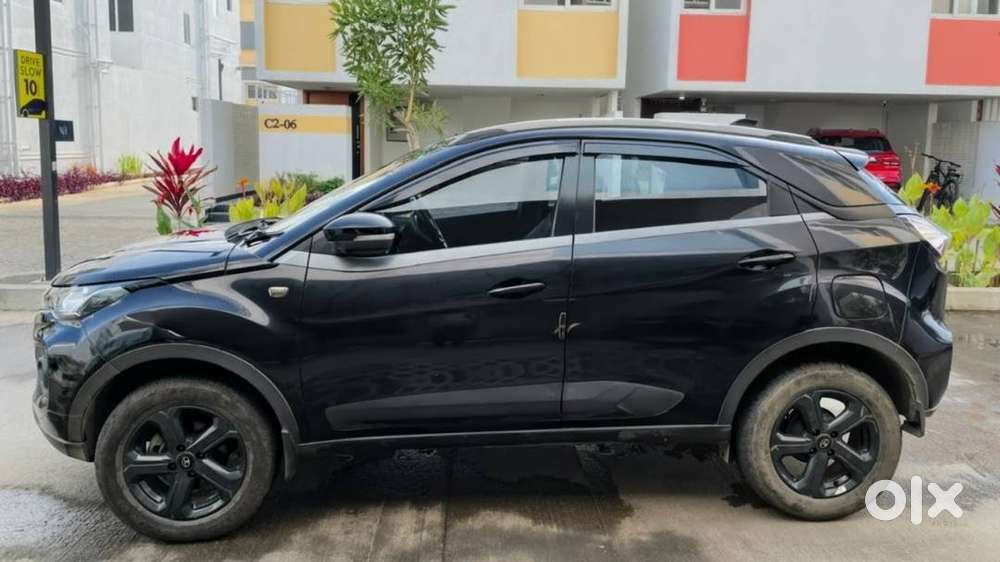 Tata Nexon Xz+(o) Dark Edition