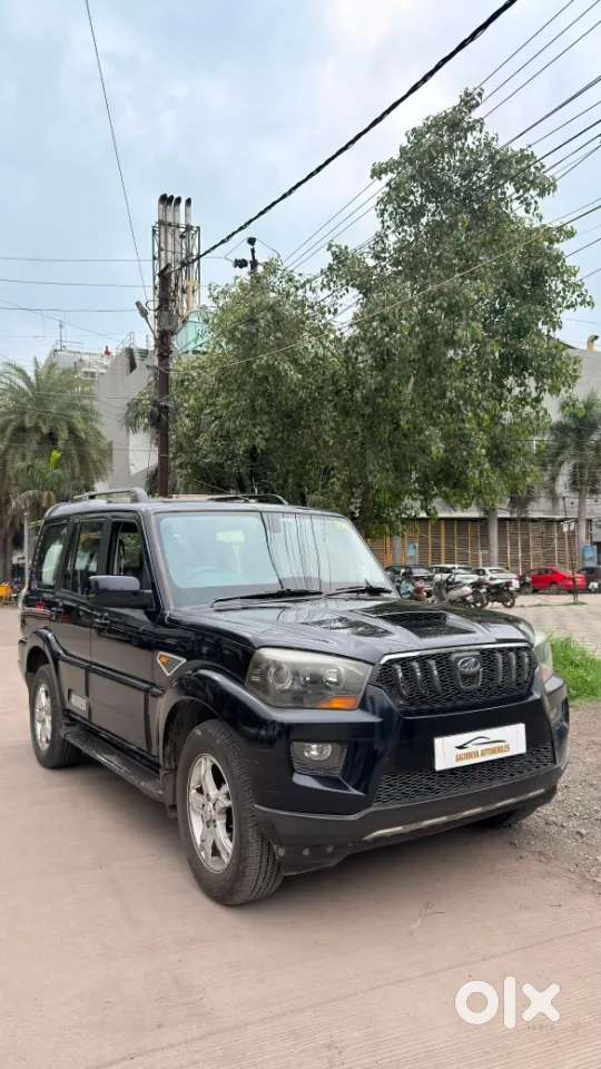 Mahindra Scorpio S10, 2017, Diesel