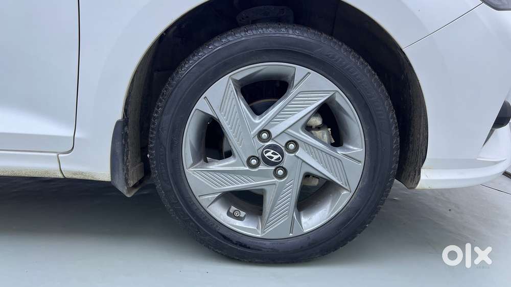 Hyundai Verna 1.5 Sx Ivt, 2022, Petrol