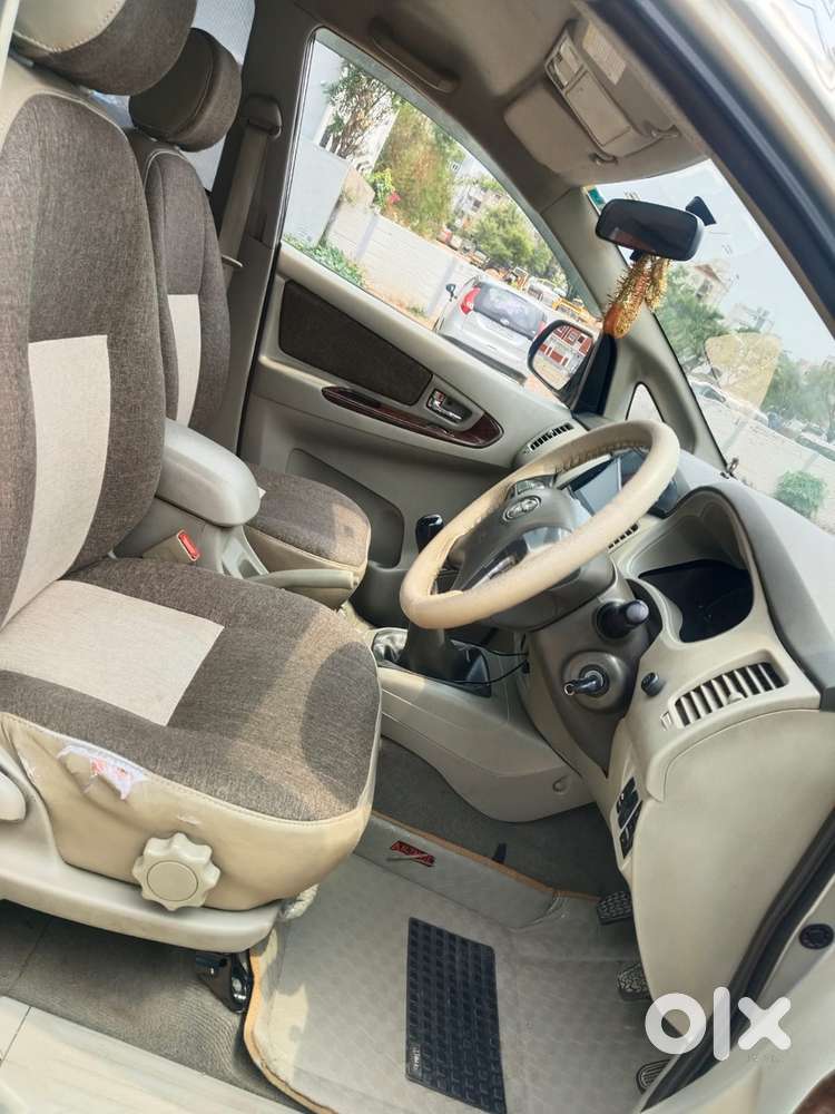 Toyota Innova 2.5 V 7 Str, 2014, Diesel