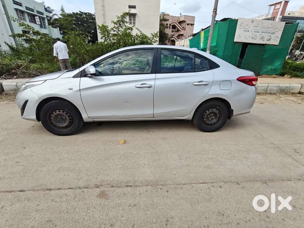 Toyota Yaris Petrol& Cng 2019