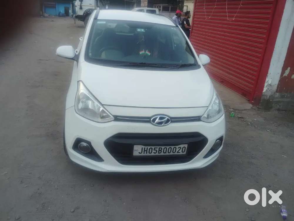 Hyundai Grand I10 2017 Diesel 100000 Km Driven