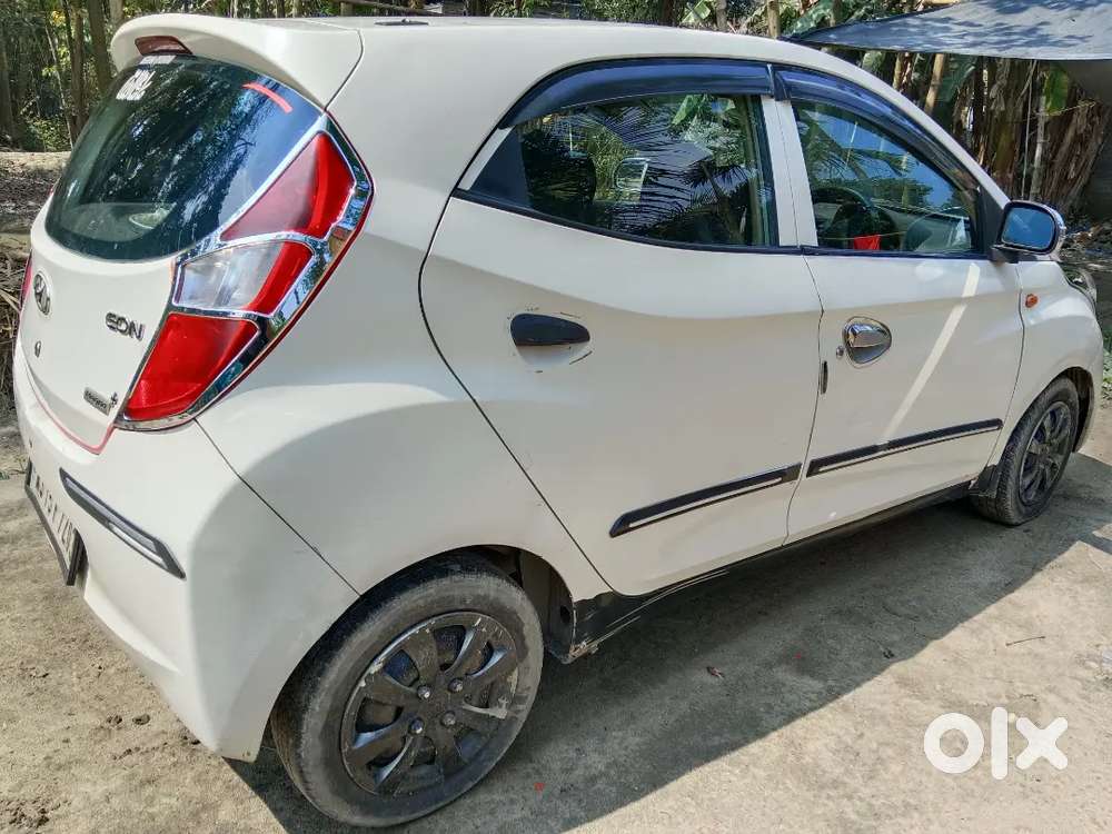 Fixed Price Hyundai Eon 2013 Petrol Well Maintained