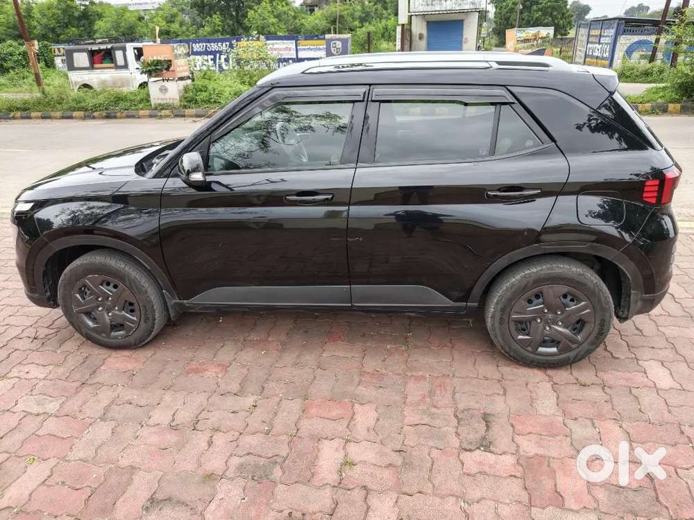 Hyundai Venue 1.5 Crdi Splus Diesel Showroom Condition