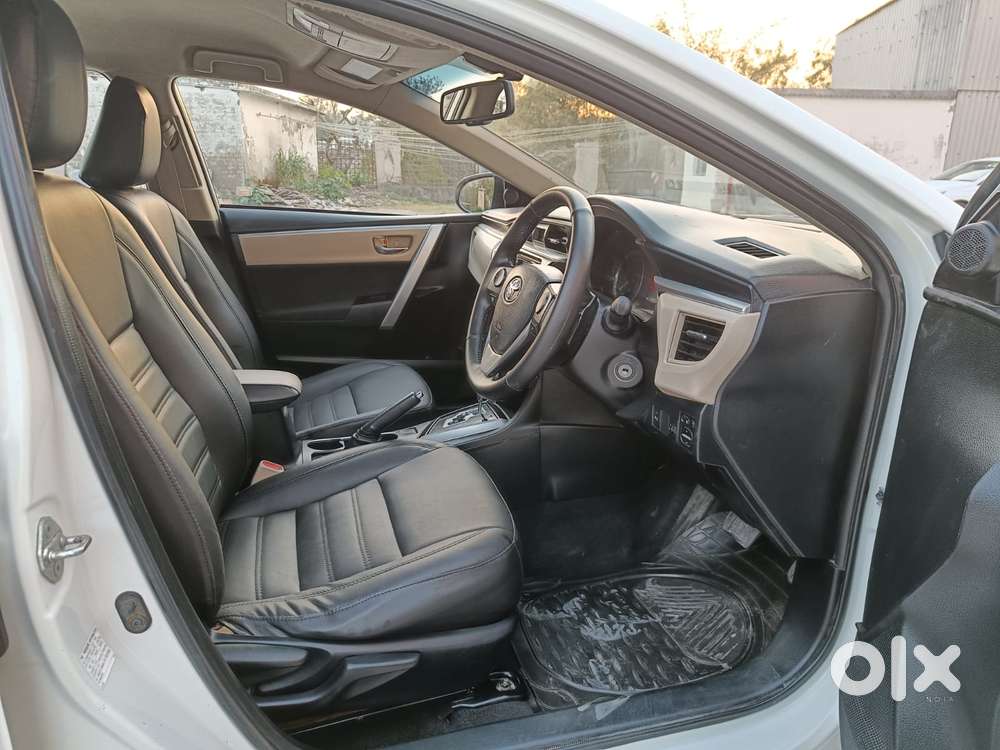 Toyota Corolla Altis G At, 2014, Petrol