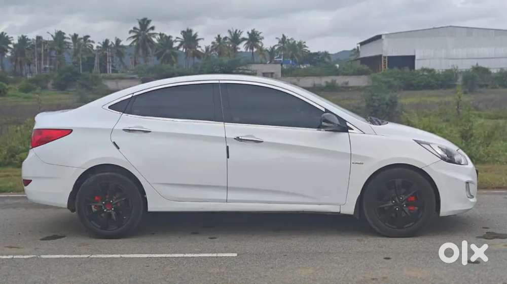 Hyundai Verna Crdi 2012