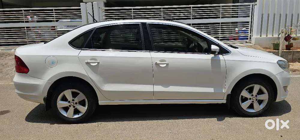 Skoda Rapid 2015 Diesel 135000 Km Drive Auto Transmission