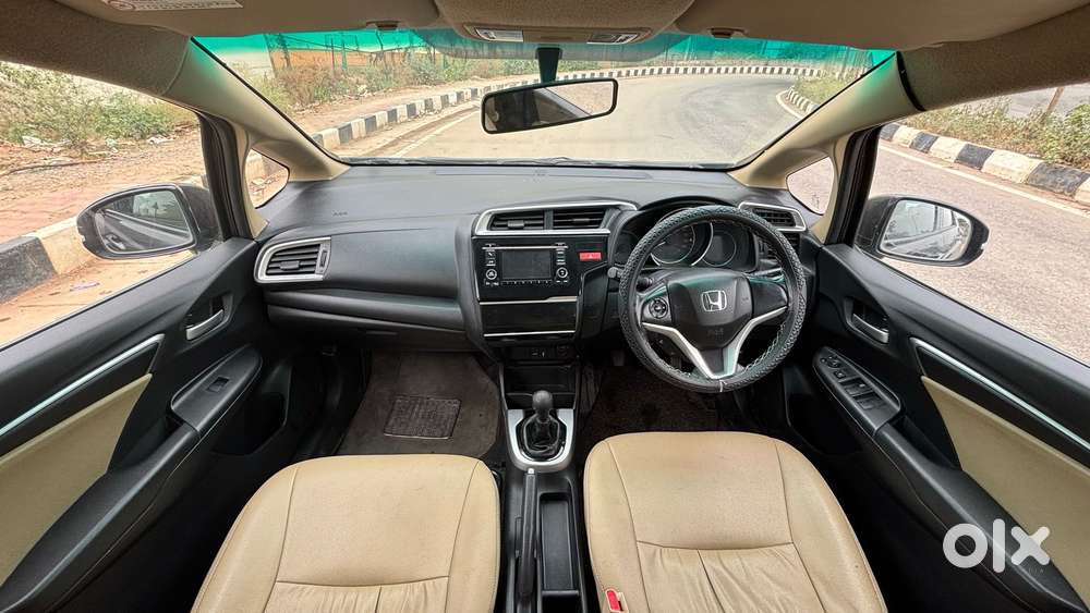 Honda Jazz V Mt Privilege, 2015, Petrol
