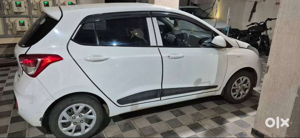 Hyundai Grand I10 2017 Cng & Hybrids Good Condition