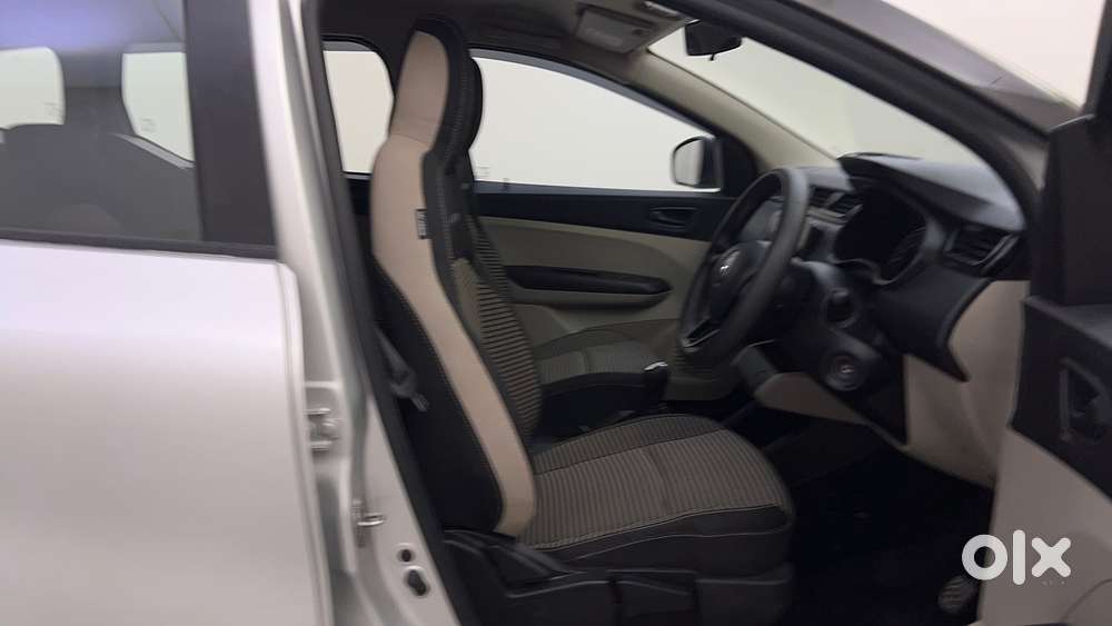 Renault Triber Rxz Easy-r Amt, 2022, Petrol