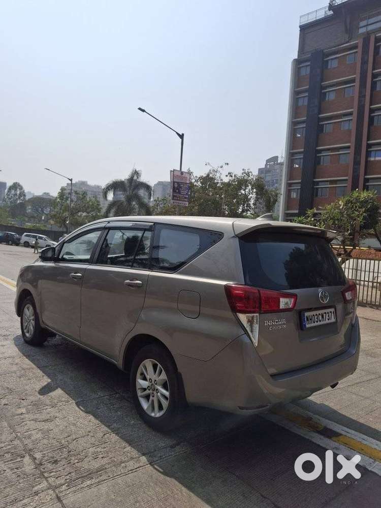 Toyota Innova Crysta [ ] 2.4 Gx At 7 Str, 2017, Petrol