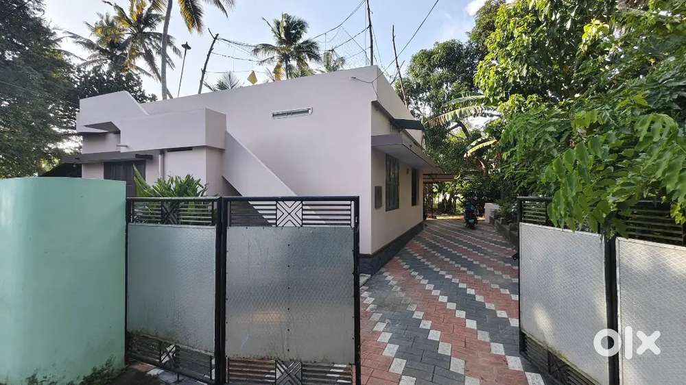 A 2bhk house near  Vellayani Junction