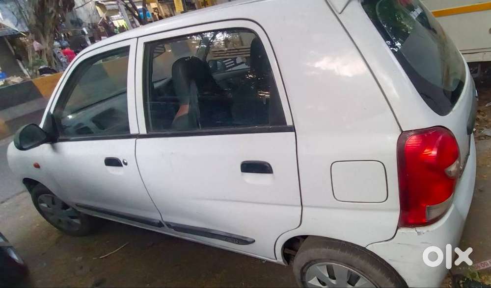 Maruti Suzuki Alto K10 2013 Petrol Well Maintained.
