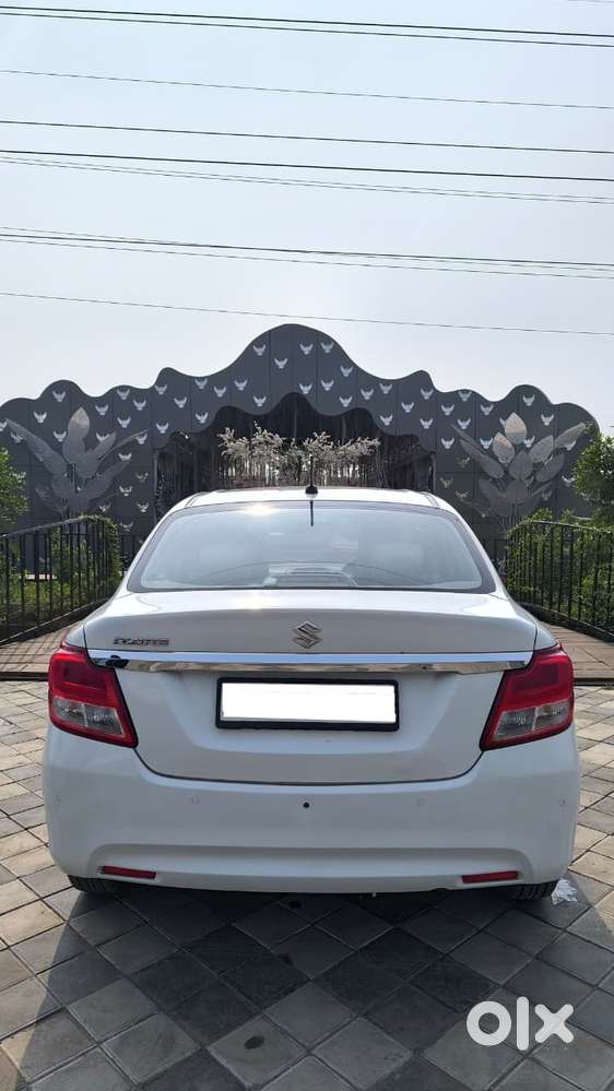 Maruti Suzuki Swift Dzire Vxi(o) Amt, 2022, Petrol