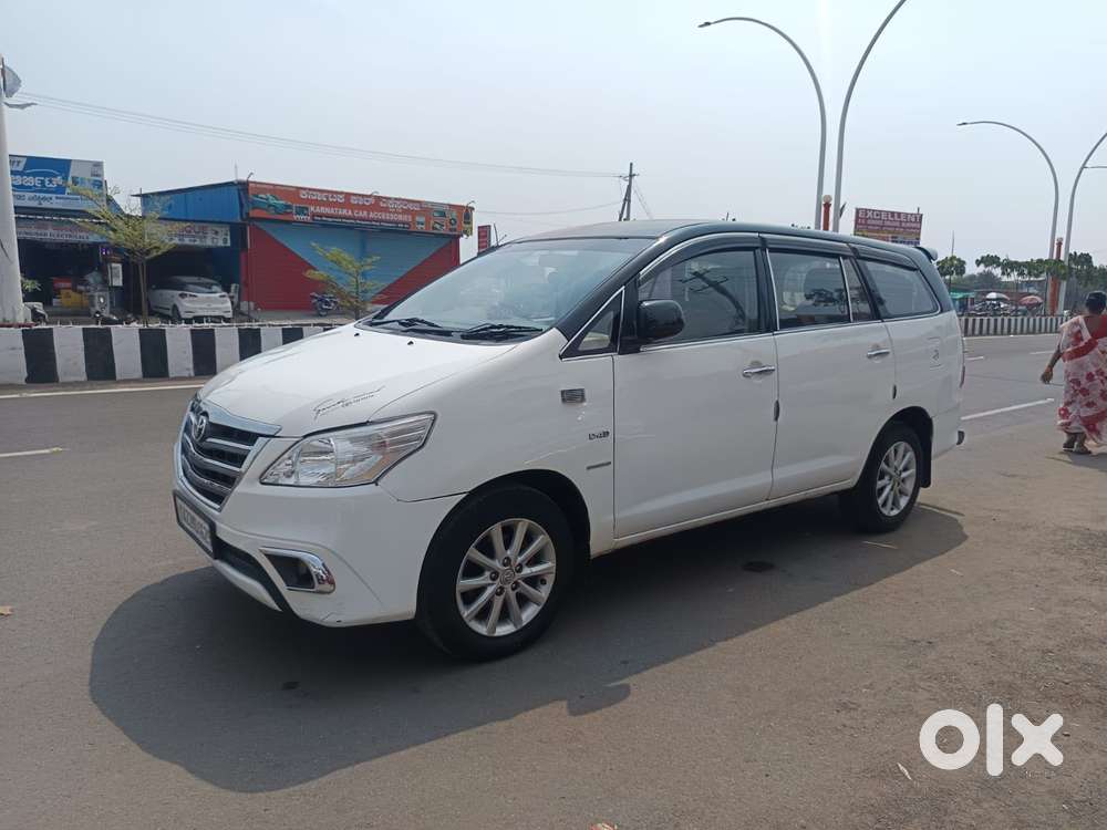 Toyota Innova 2009-2011 2.5 E 7 Str, 2008, Diesel