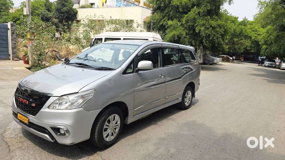 Toyota Innova 2.5 G (diesel) 8 Seater, 2016, Diesel