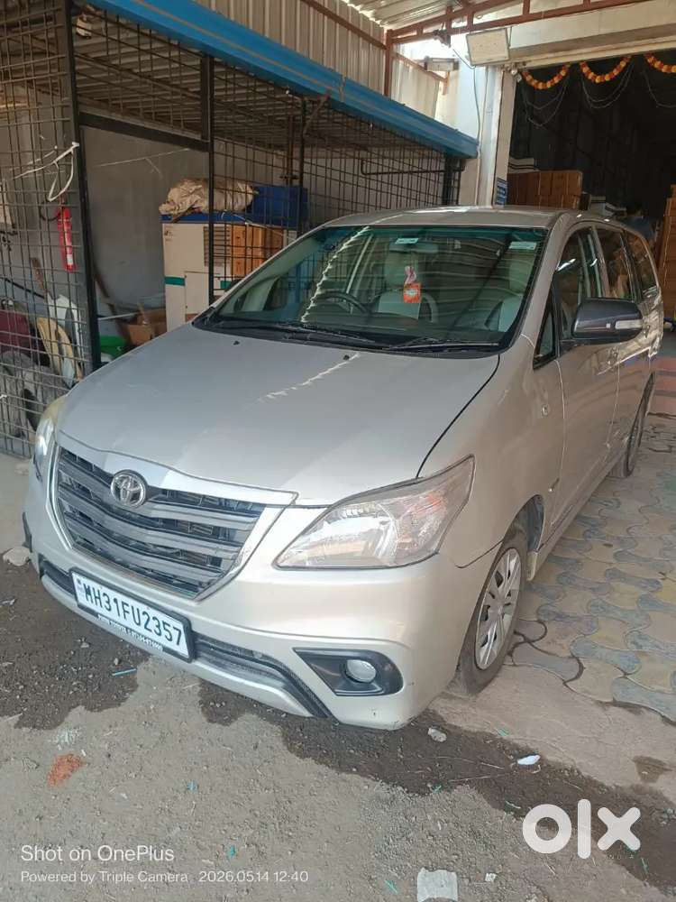 Toyota Innova 2013 Diesel Company Maintained ,excellent Condition.